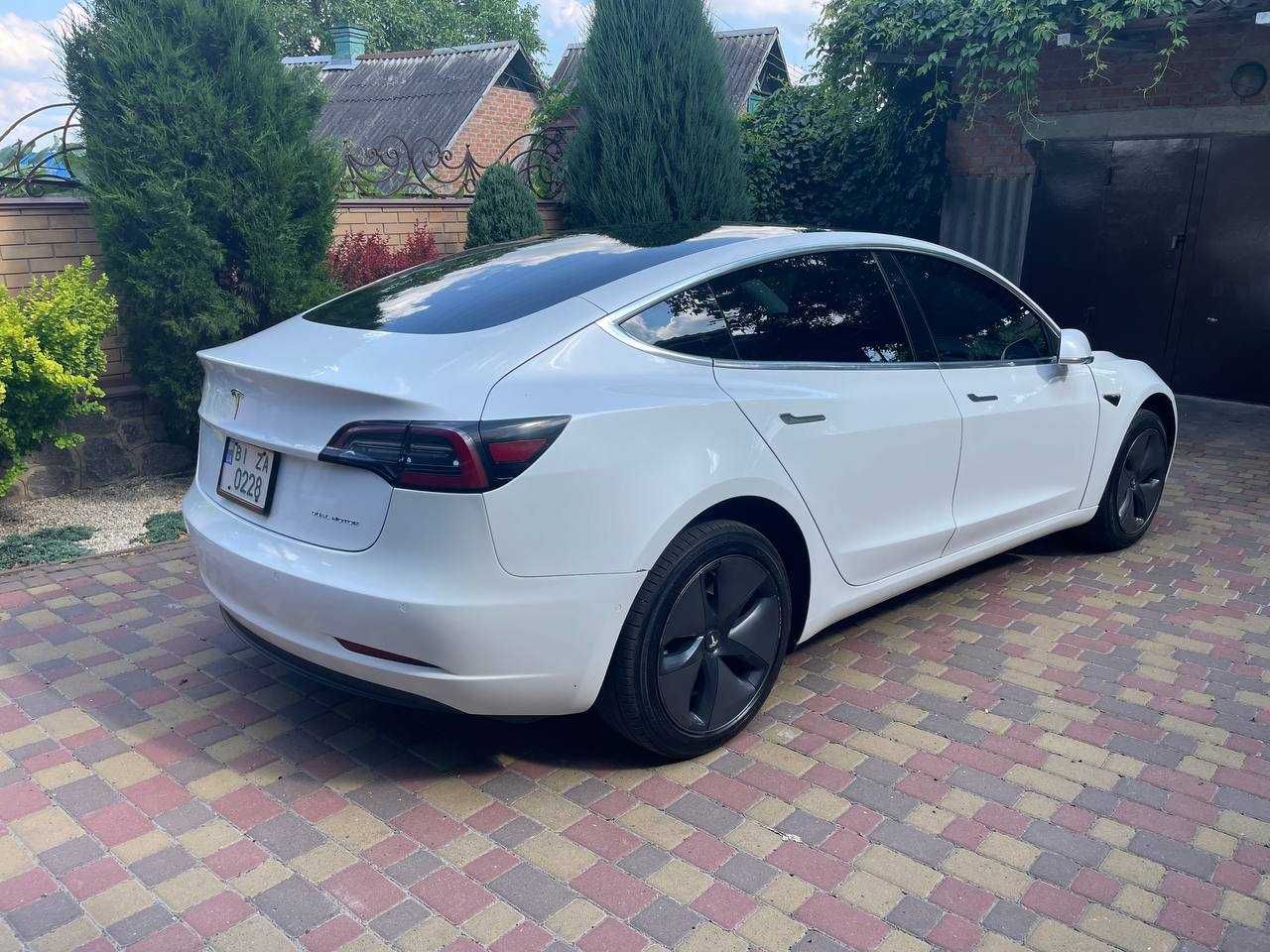 Tesla Model 3 2019