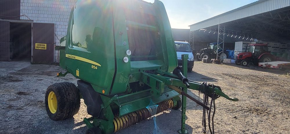 Prasa rolująca John Deere 854 pasowa nie claas