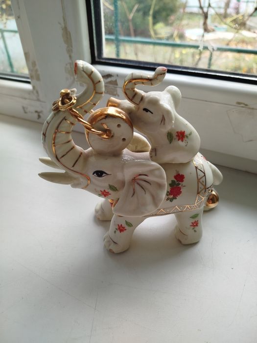 Продам на подарок Слон Фарфор