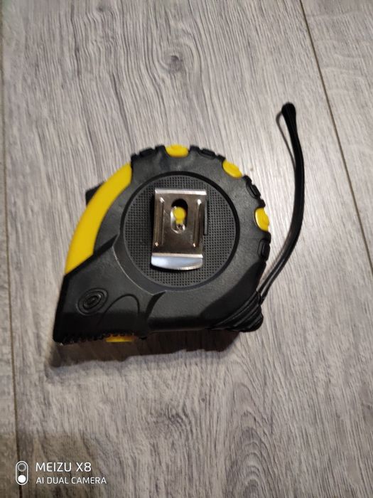 Рулетка магнитная