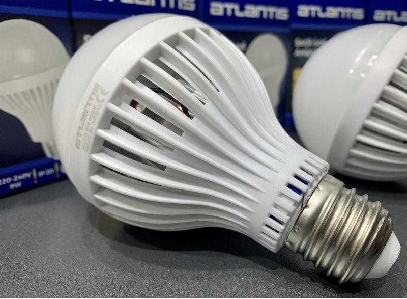 Светодиодная аккамуляторная лампа!