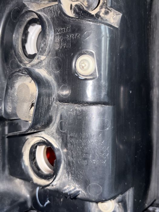 Задний фонарь mitsubishi pajero wagon 4