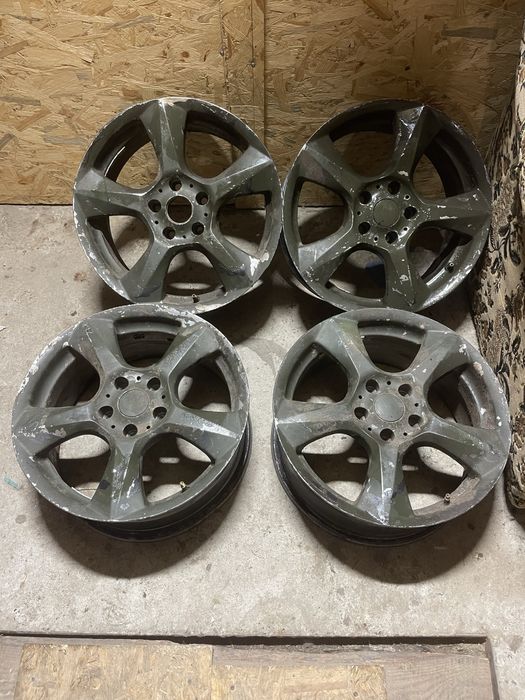 Продам тітани 17 r