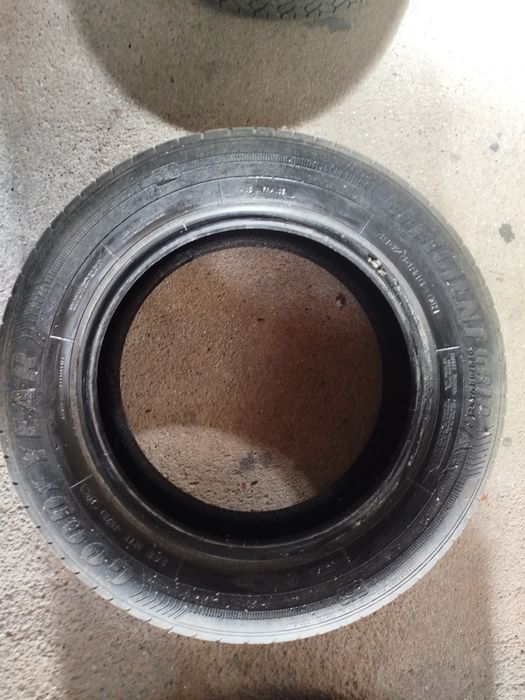 Pneus semi novos em excelente estado marca good year/ Toyo /Dunlop