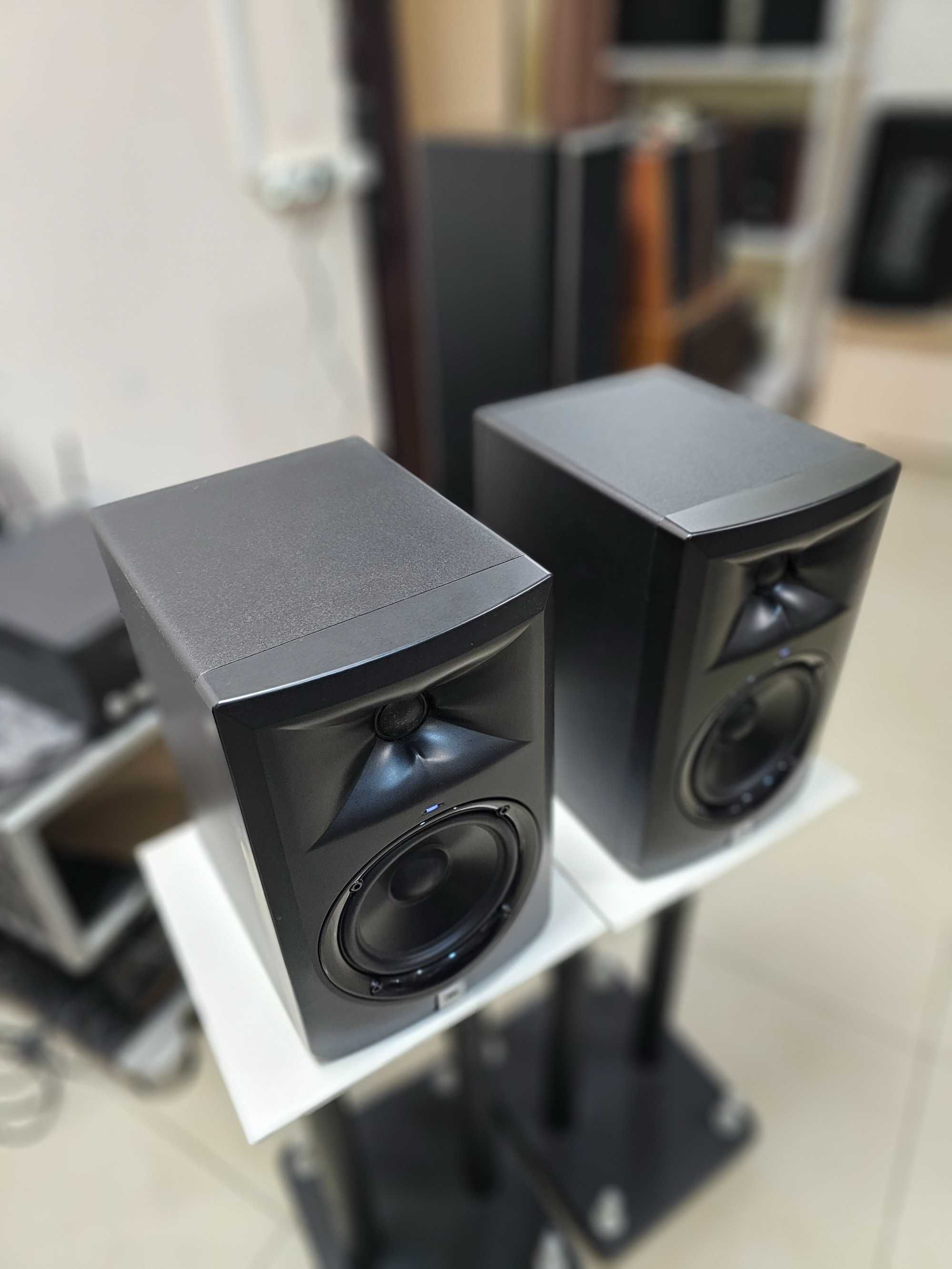 Акустика активна JBL LSR305 164W ВЧ-1", НЧ-5" студійні монітори (пара)