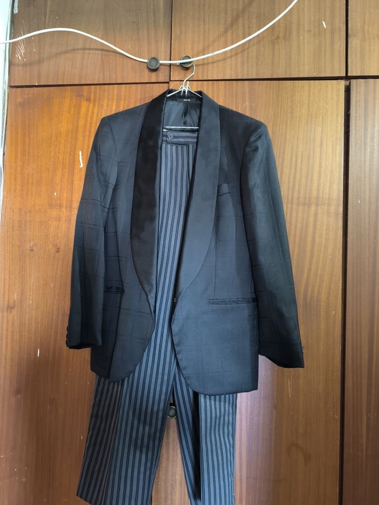 Smoking de homem calça e casaco