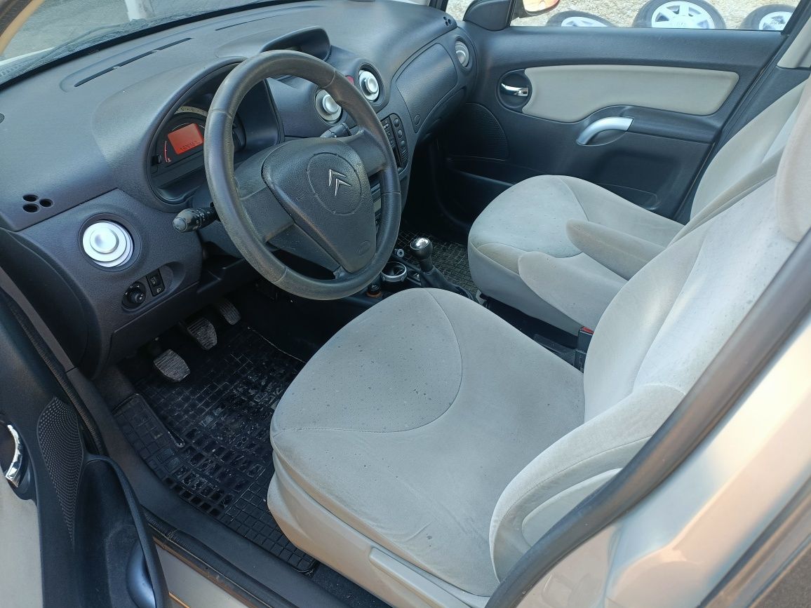 Citroen C3 ekonomiczny 1.4 Świeży przegląd Climatronic kamera tempomat