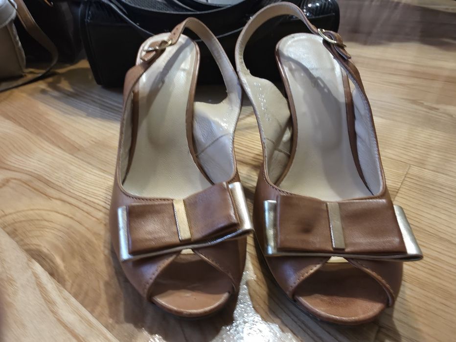 Sprzedam skurzane buty damdkie