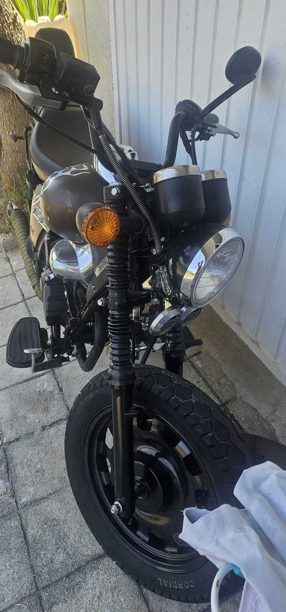 Keeway Superlight 125