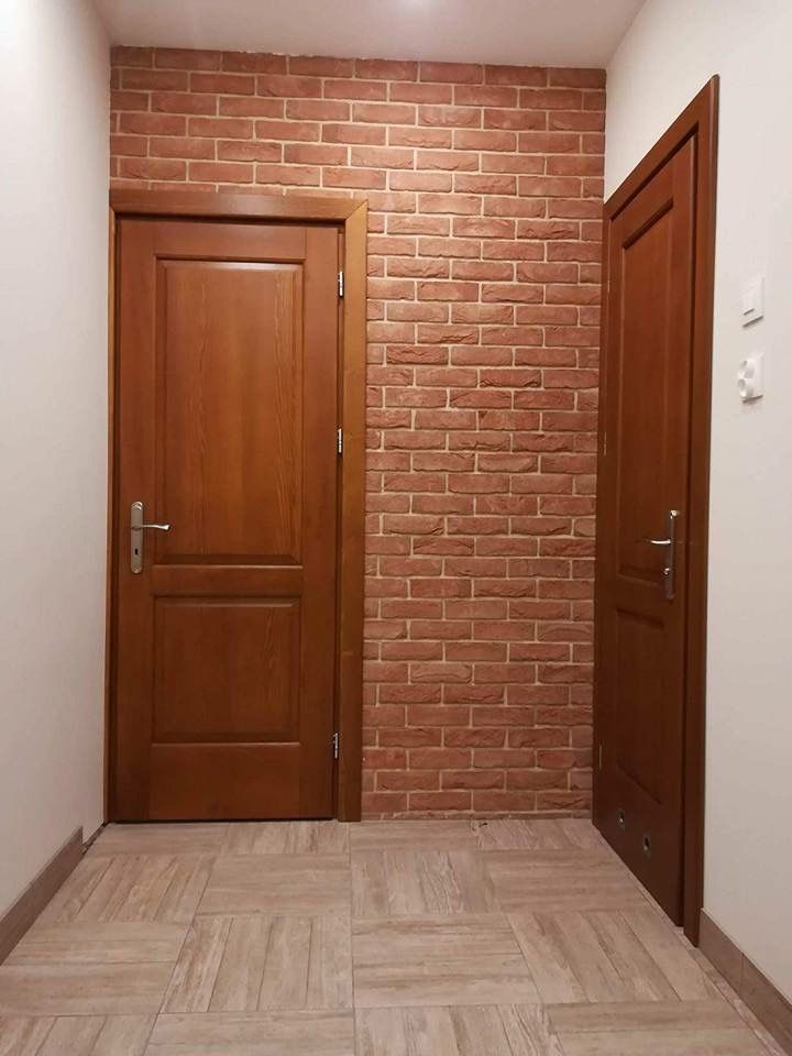 Drzwi drewniane wewnętrzne, zewnętrzne, okna, stoły, schody, parapety