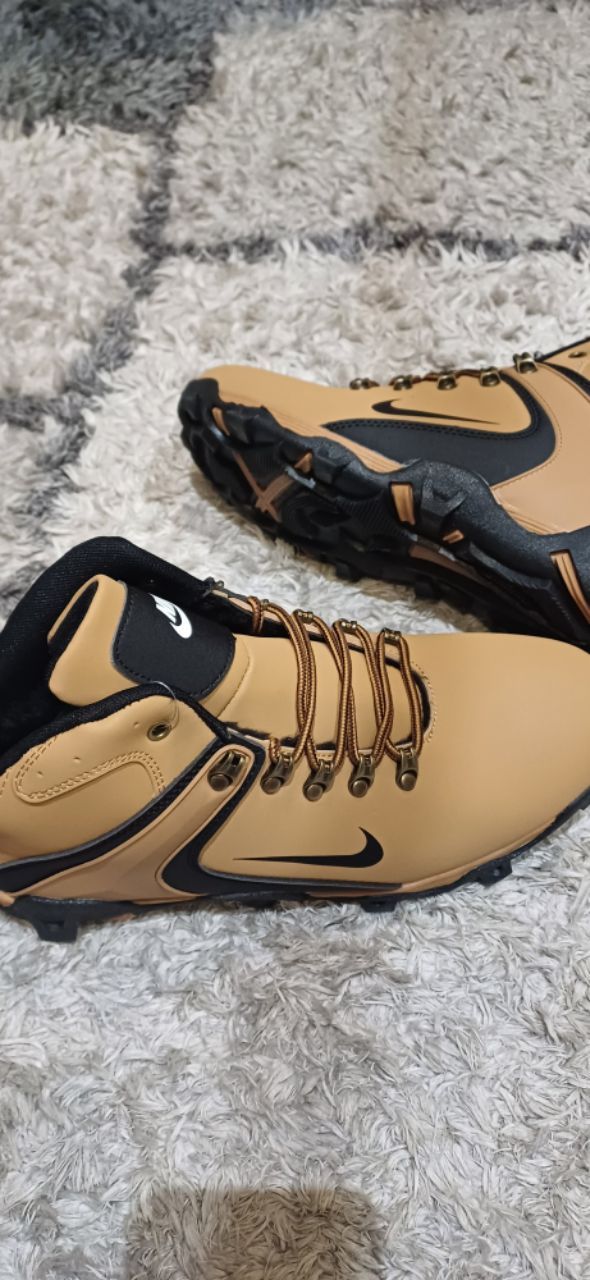Nowe zimowe buty męskie