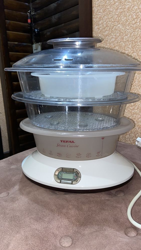 Продам пароварку Tefal