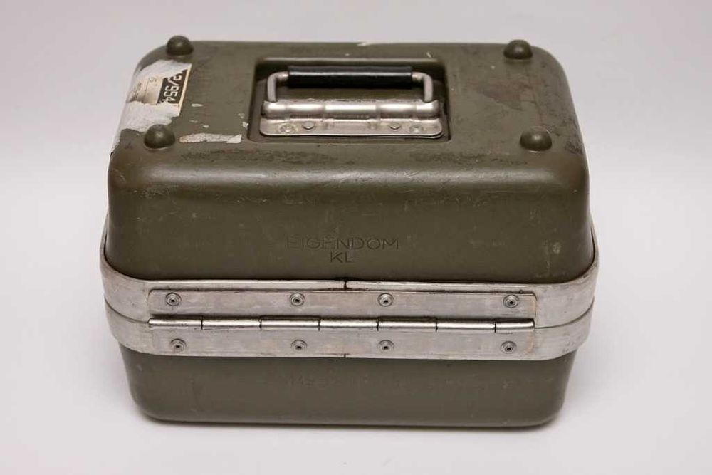 2 skrzynki na akcesoria wędkarskie