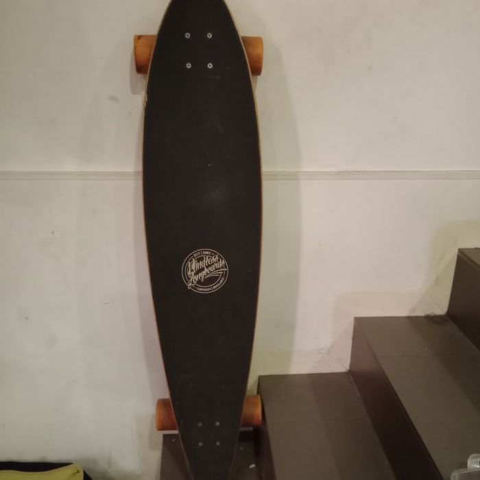 Vendo skate longboard em bom estado