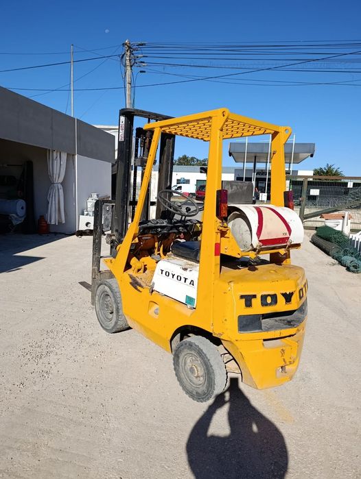 Empilhador toyota a gás
