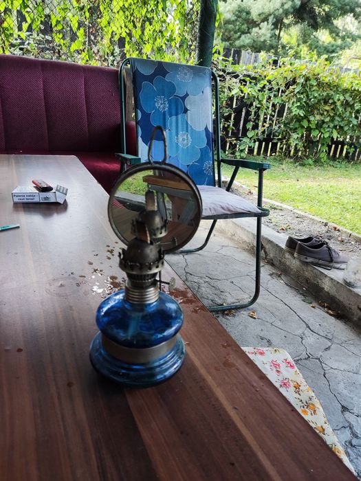 Stara lampka naftowa