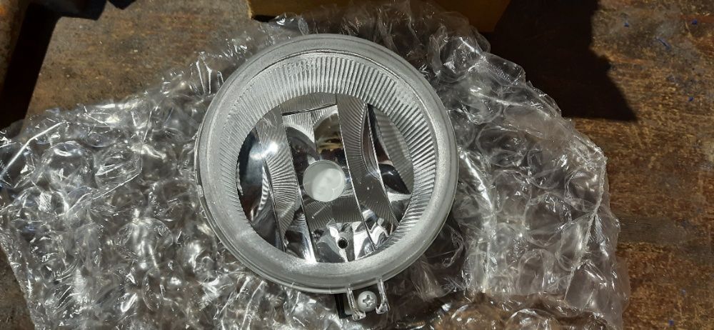 Продам противотуманки, запчасти Jeep Patriot