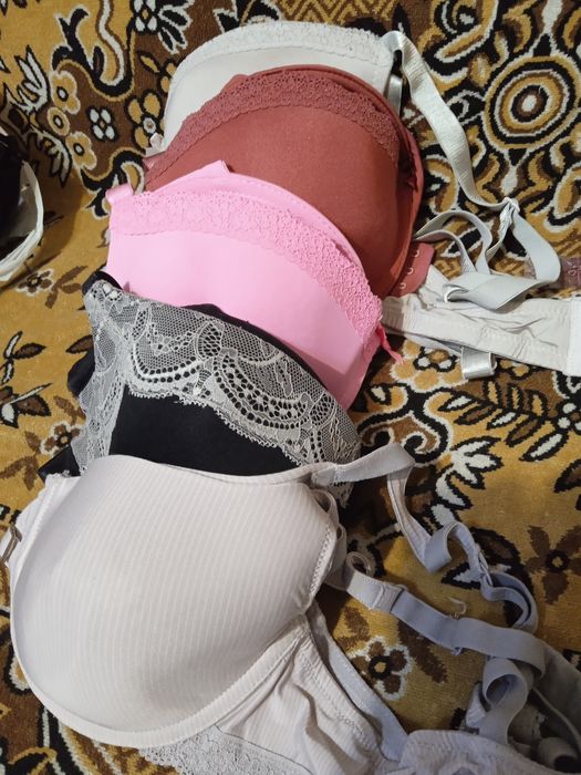 Бюстгалтеры  разные