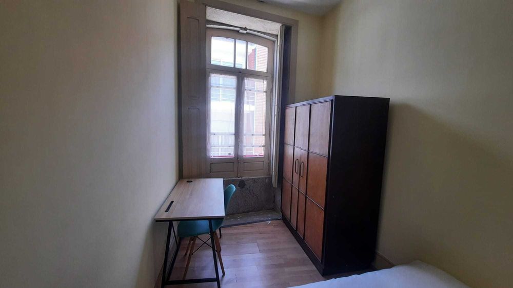 Andar de moradia T3+2 para arrendamento temporário no centro da Póvoa