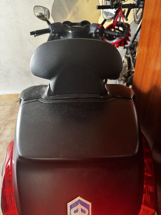 moto como nova  piaggio