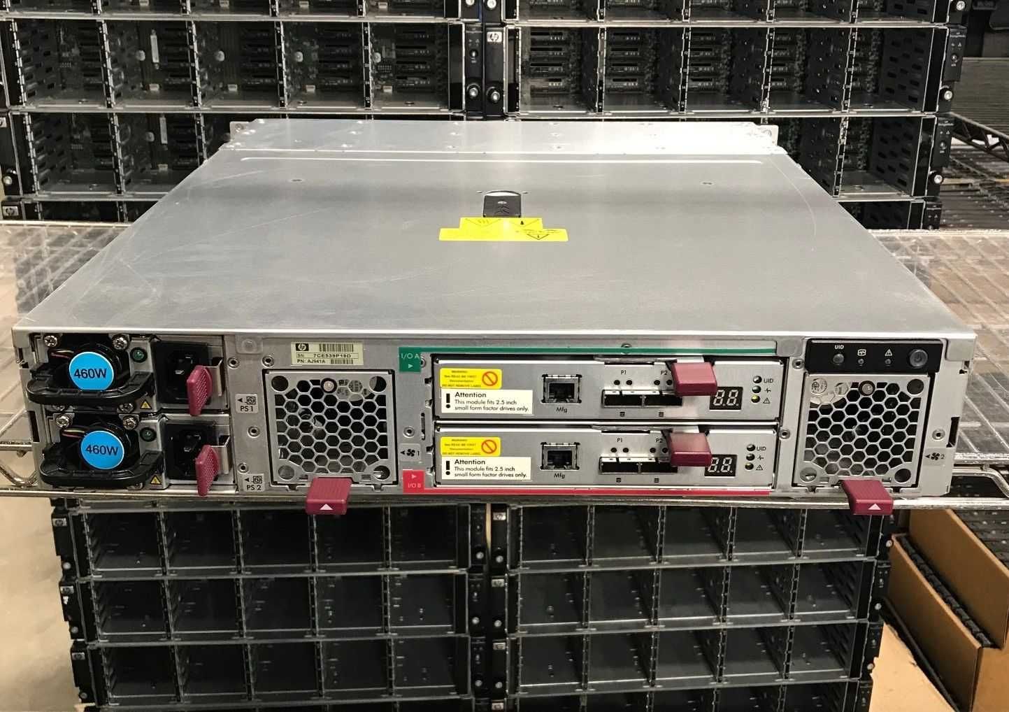 Storage | HP D2700 - Espaço para 25 x Discos de 2.5"