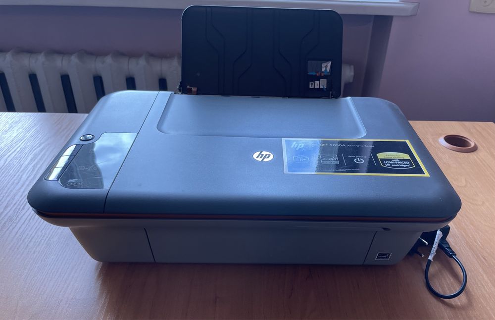 Принтер/сканер/ксерокс струменевий БФП HP DeskJet 2050A (CQ199C)+USB