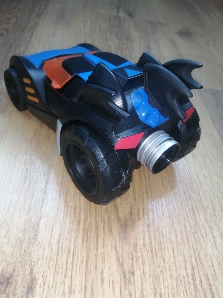 Batmobil + Figurka Batman