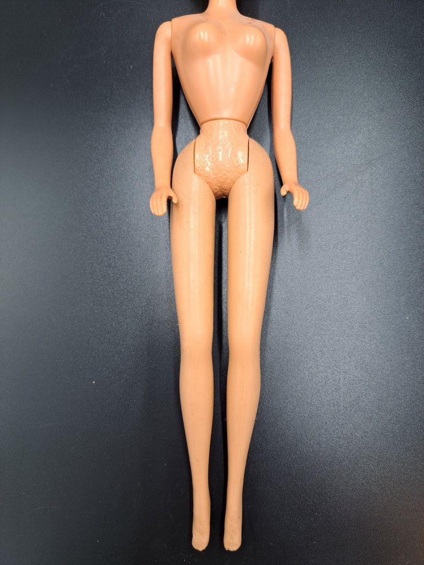 Lalka Barbie Mattel długie proste blond włosy, różowe kolczyki, vintag