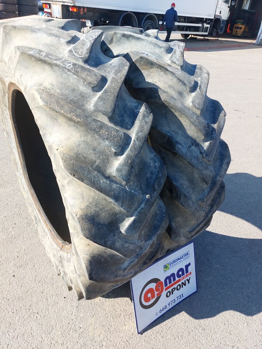12.4-28 Goodyear opony używane rolnicze para