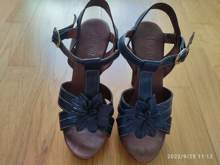 Sandália Foreva tamanho 35