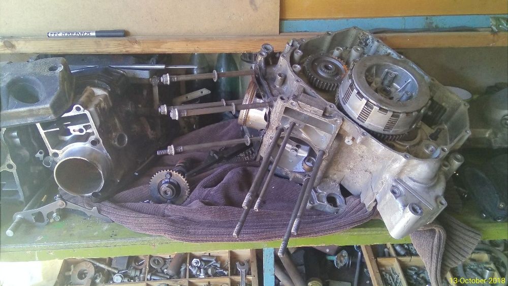 двигун Honda NT650V по запчастинах