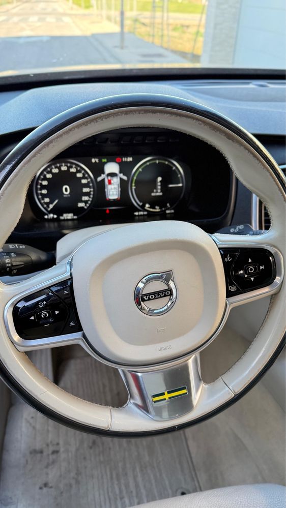 Volvo XC90 muito novo!