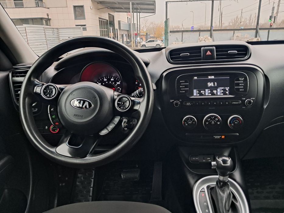 Продам KIA SOUI автомат