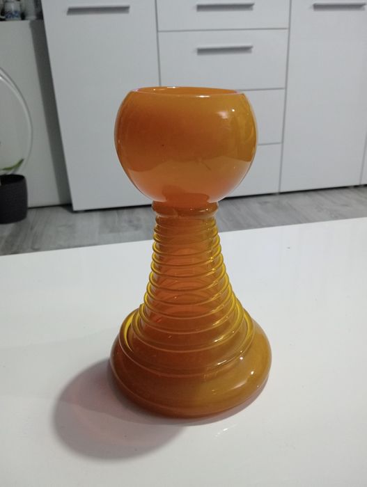 Kielich kis Krakowski instytut szkła. 
Odbiór osobisty. 
Nie wy