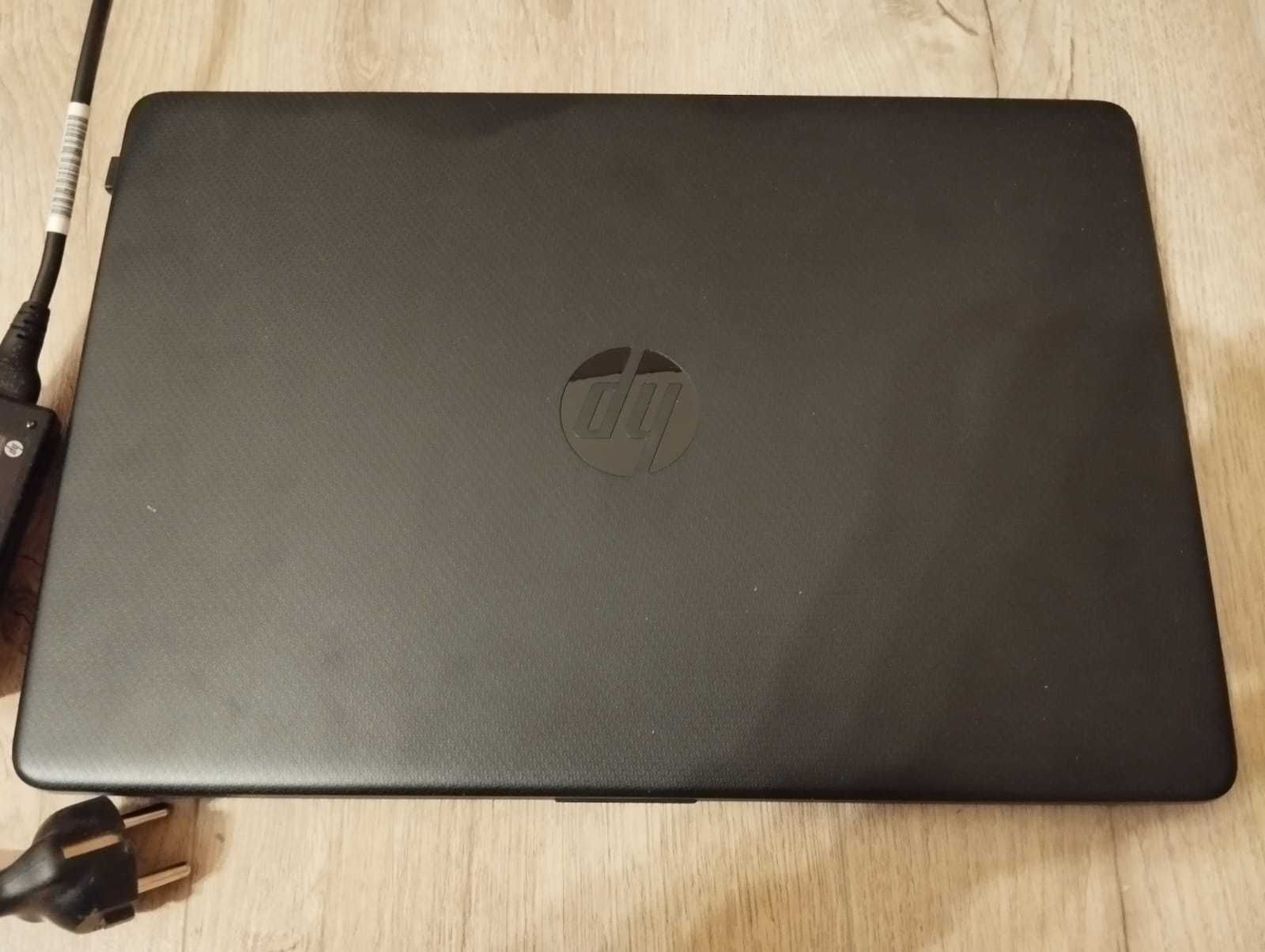 Laptop HP 15s (stan idealny)