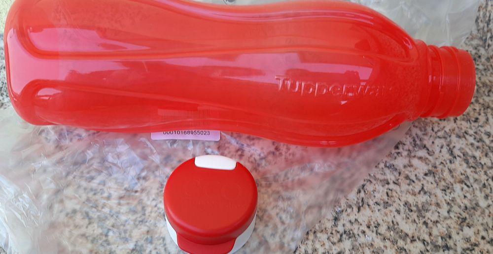 Eco Garrafa Tupperware 750ml vermelha