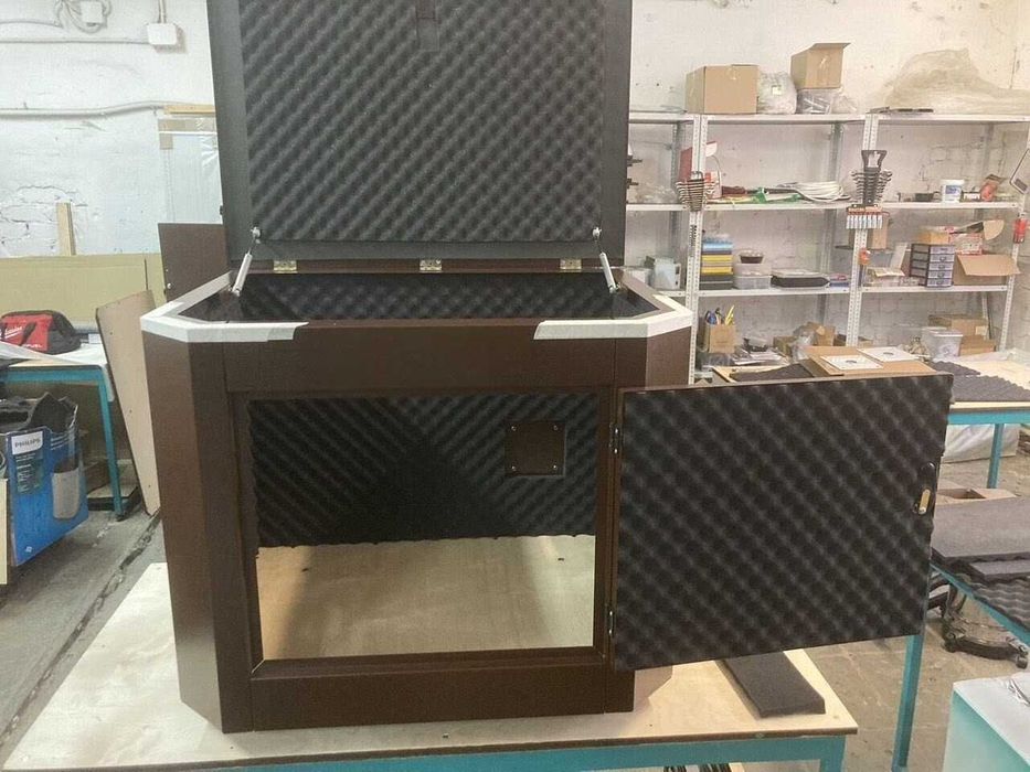 Короб защитный для генератора, максимально шумопоглощающий.