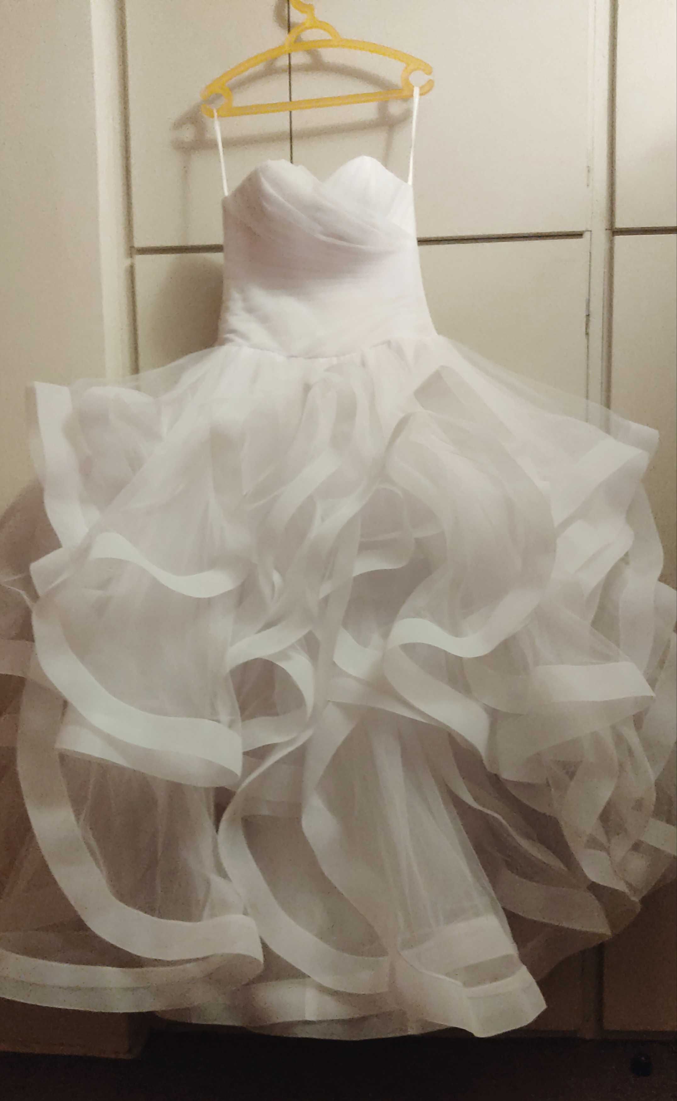 Sukienka ślubna w stylu Ariamo Brawia gorset