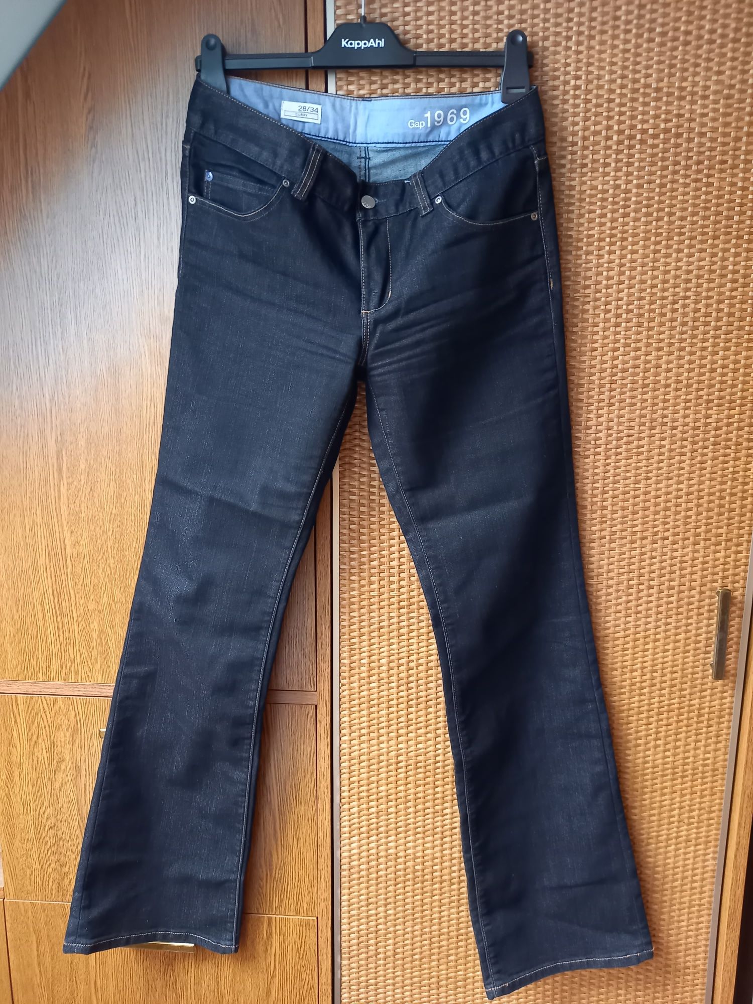 Czarne jeansy Gap r 28/34