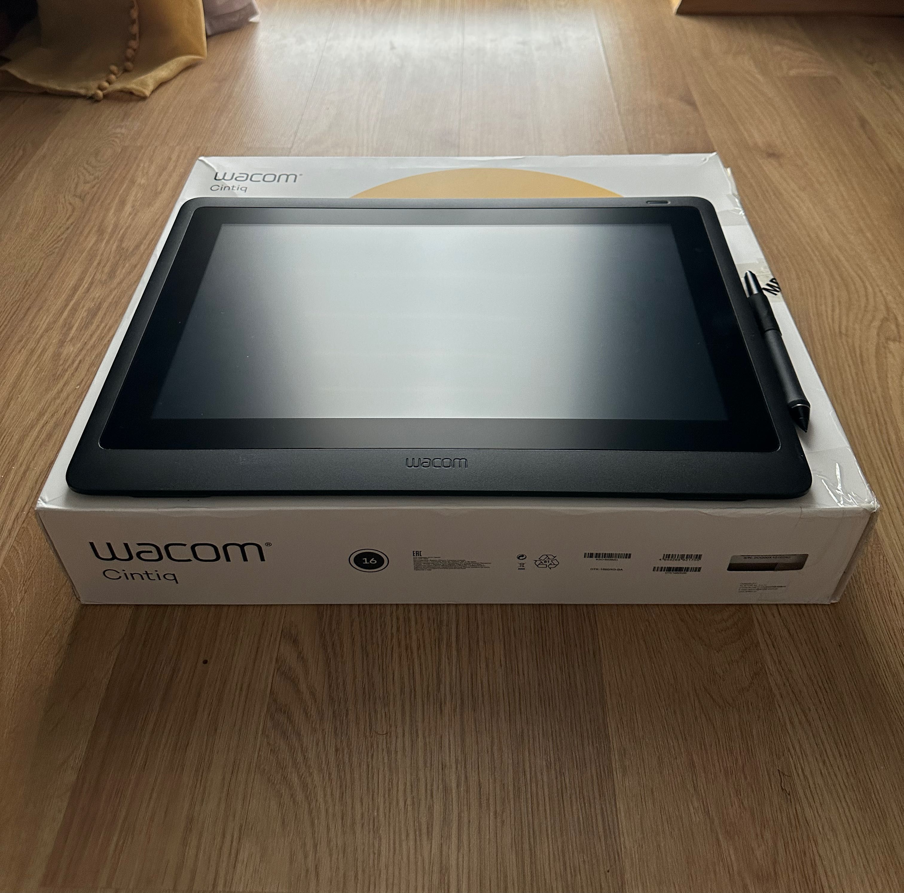 Tablet graficzny WACOM Cintiq 16