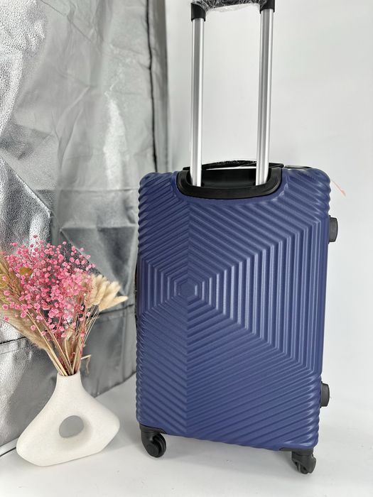 Nowa walizka średnia - Galanteria Matejko