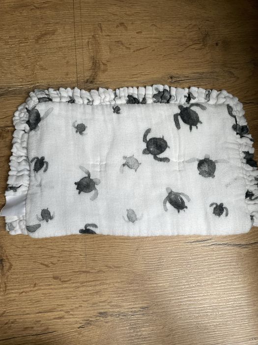 Bambusowa poduszka plaska dla noworodka lullalove