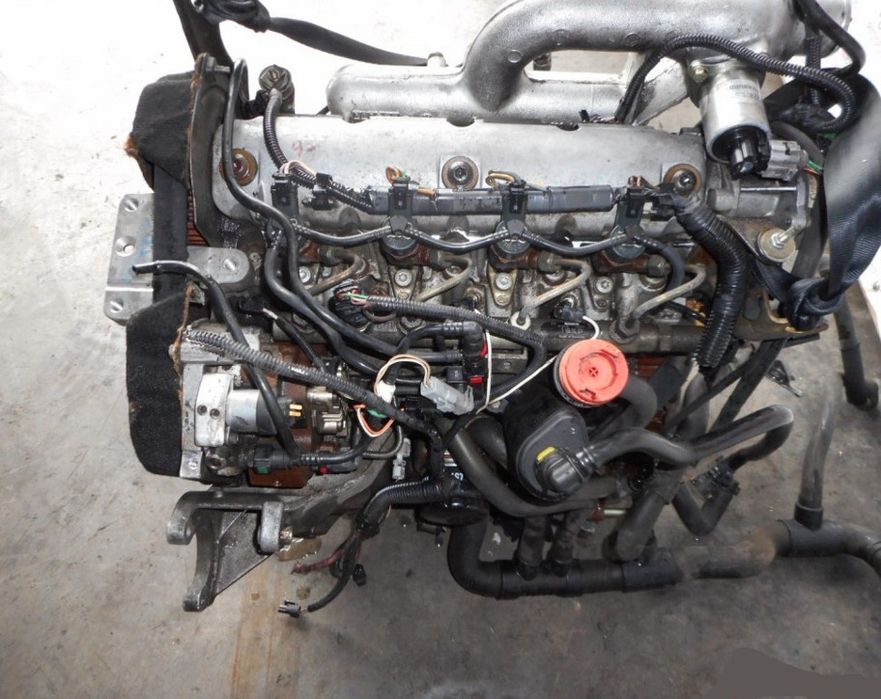 Мотор двигун двигатель F9Q trafic Vivaro Laguna 1.9 dci