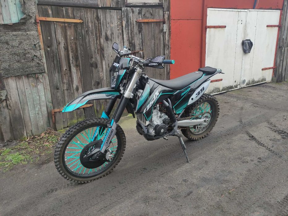 Asix 300 ER RR Xmotos XB39 ( zamienię za CR250)