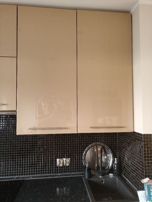 Kuchnia meble 220/ 230 cm + wyspa 75 cm , wys. 250 cm