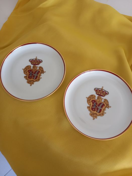 Pequenos pratos em porcelana Vista Alegre,