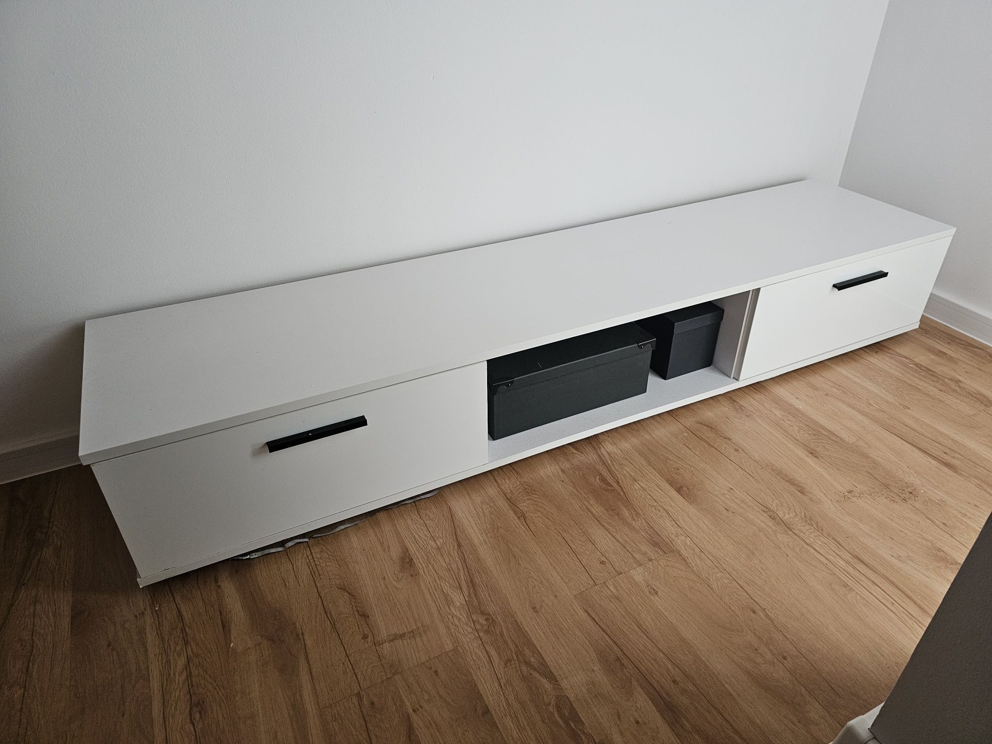Szafka pod telewizor biała 175 cm x 40.