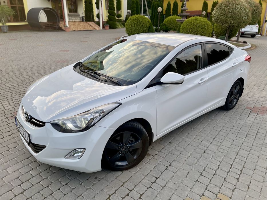 Hyundai Elantra 2012р (1.8 Бензин)
