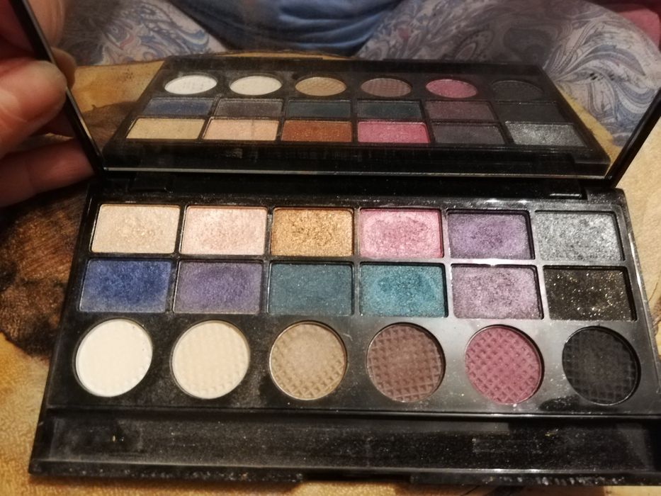 Palety do makijażu