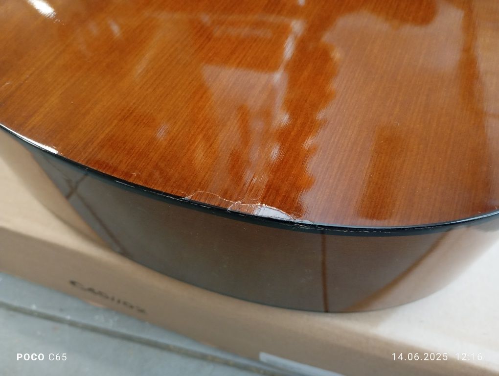 gitara klasyczna YAMAHA C-40 pełnowymiarowa 4/4 nylonowe struny